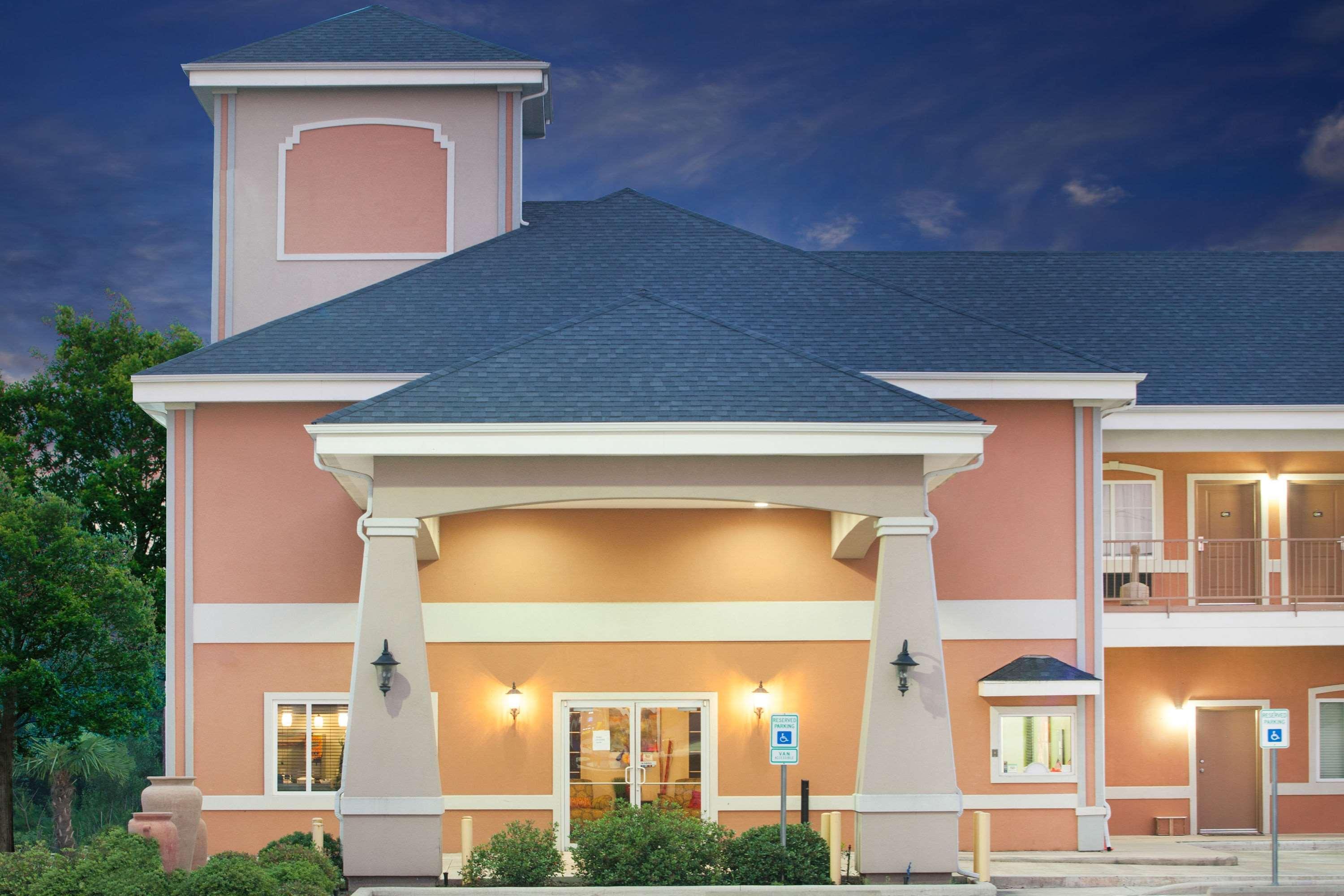 Super 8 By Wyndham Carthage Tx Hotel Exterior photo
